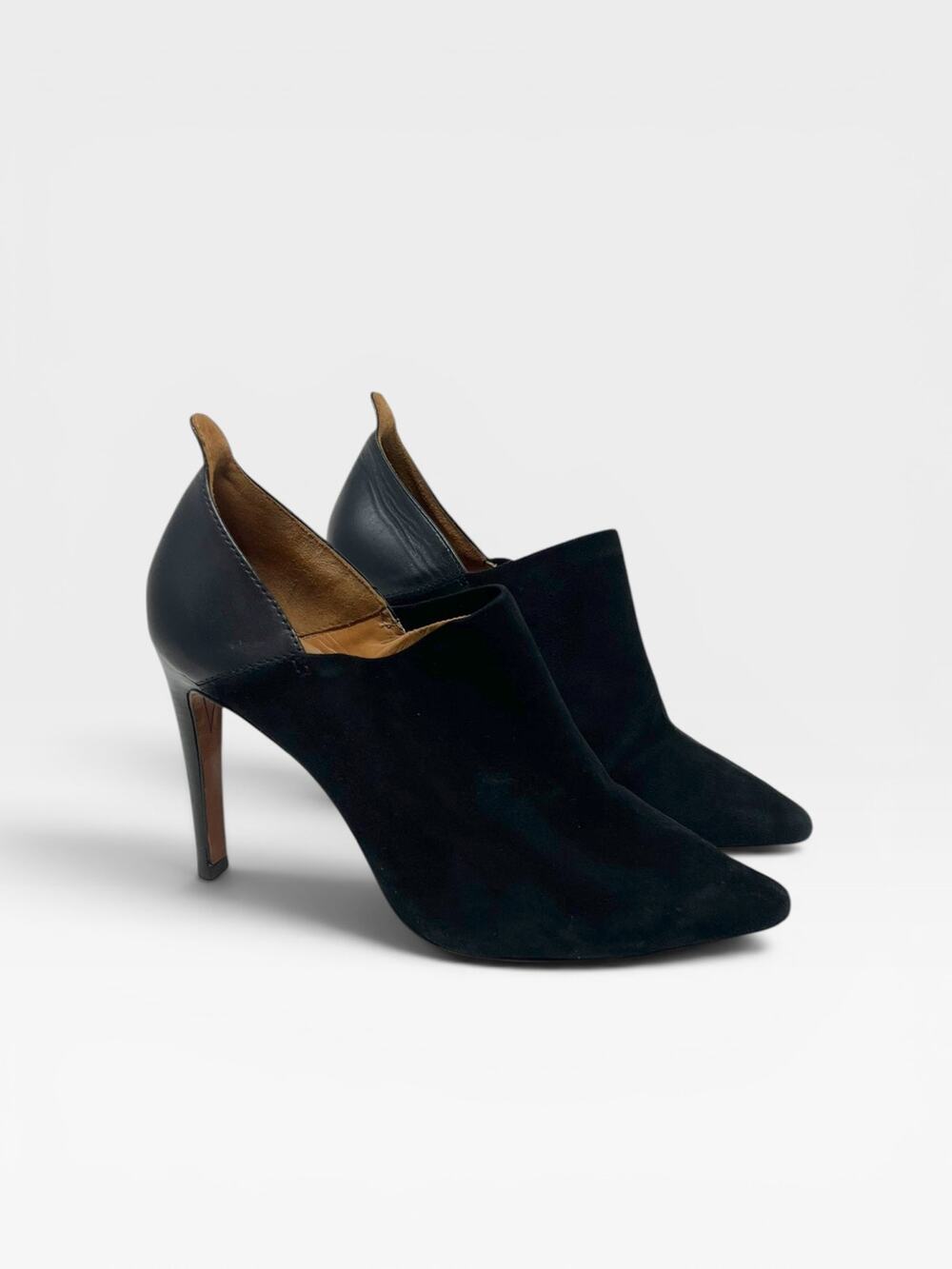 10 Crosby Derek Lam Cohen Pointed Toe Ankle Bootie Black Suede Leather Size 7